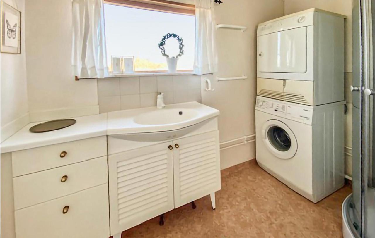Gorgeous Home In Harloesa With Wifi Harlosa Luaran gambar
